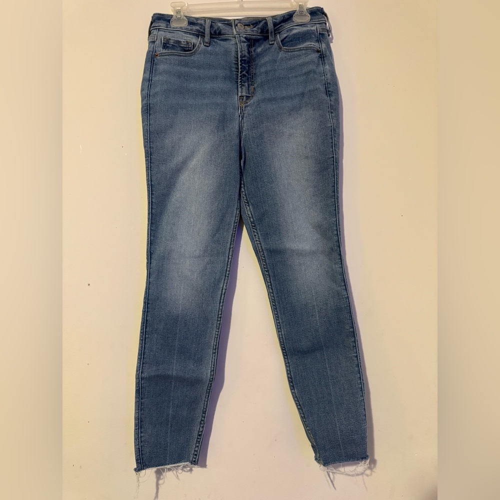 Old Navy Extra High-Rise Rockstar Super Skinny 360 Stretch Jeans